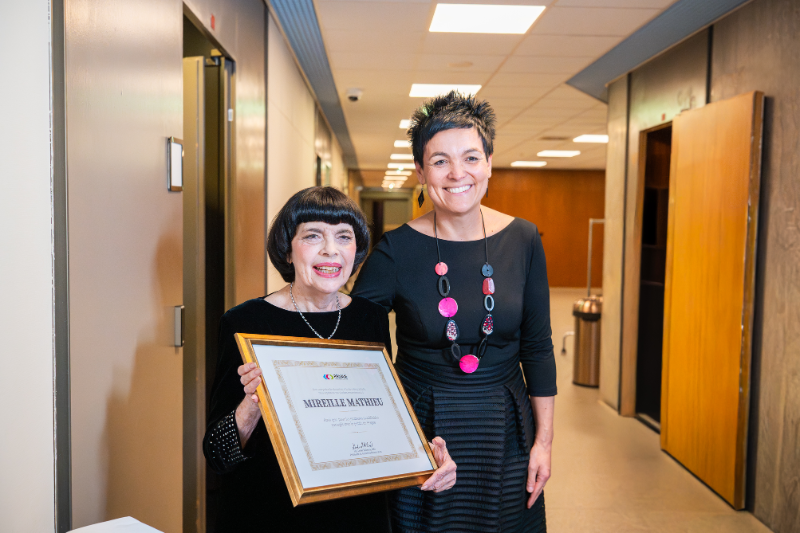 Mireille Mathieu  dala sbohem Praze  dvěma energickými  koncerty